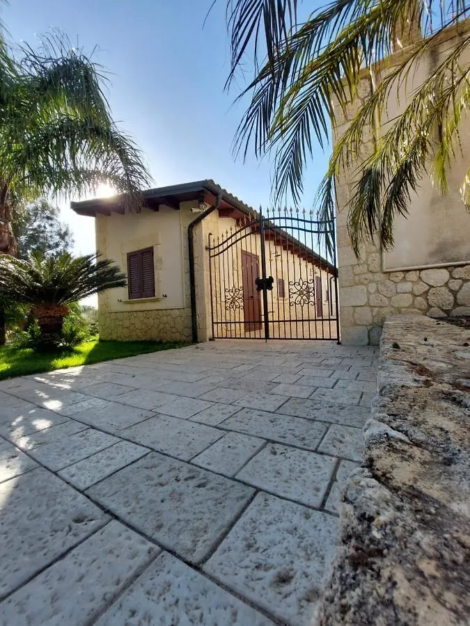Tenuta Costa Palma di Montechiaro Farm stay