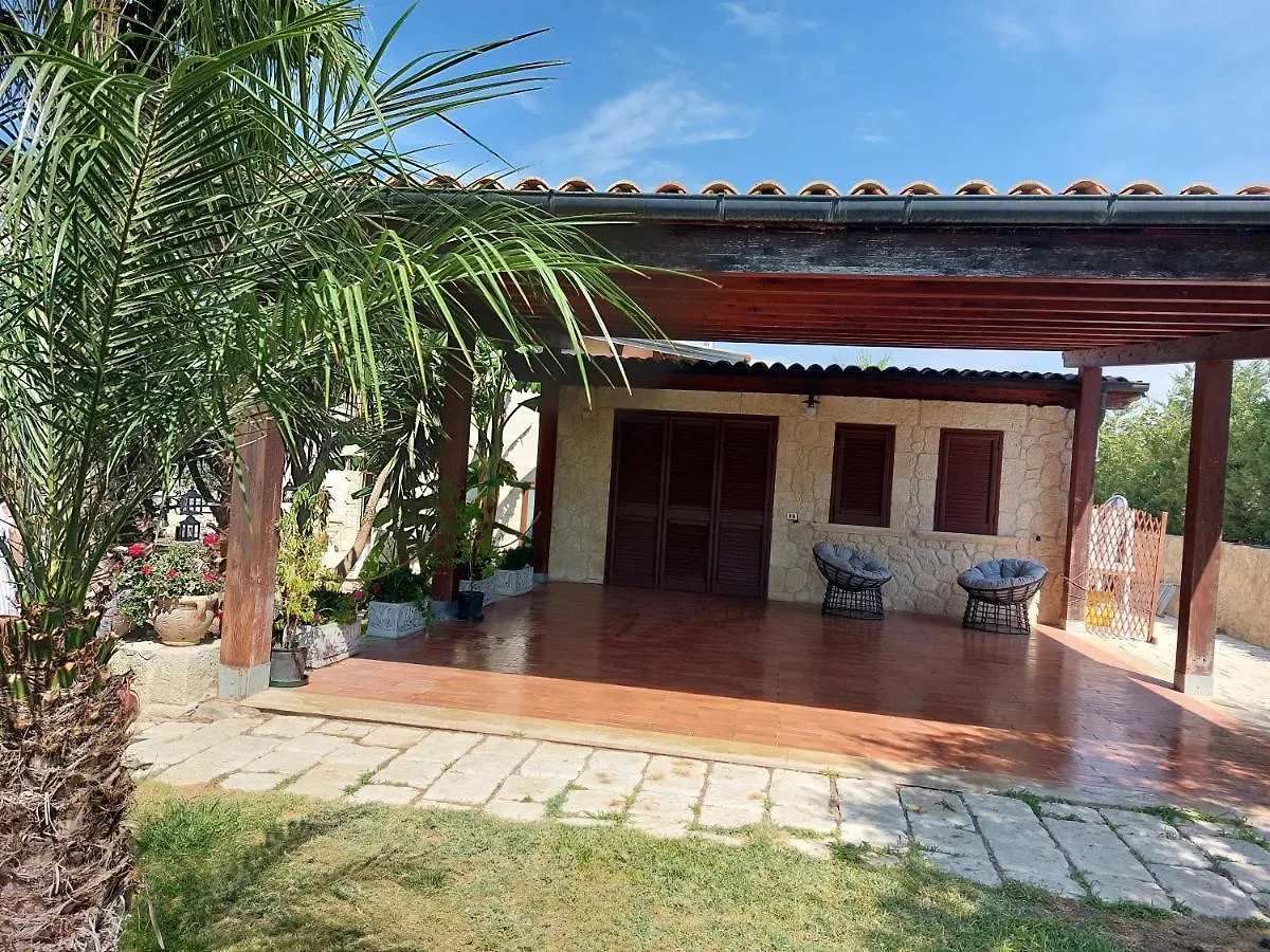 Tenuta Costa Palma di Montechiaro Farm stay